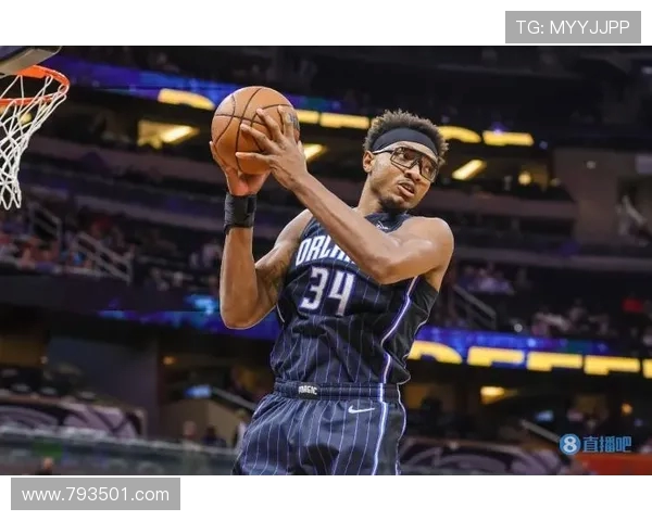 攻防一体展锋芒老鹰丹尼尔斯里程碑突破职业生涯2000分